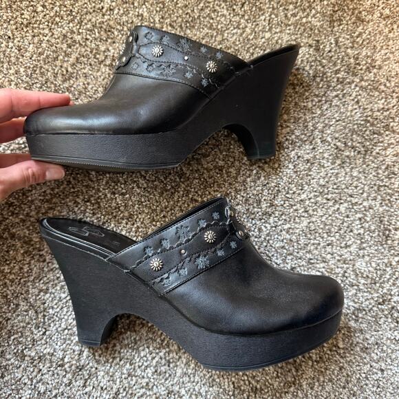 Y2K Fashion Bug 8.5 Faux Leather Studded Black Clogs Trendy Boho Grunge Indie - Picture 7 of 10